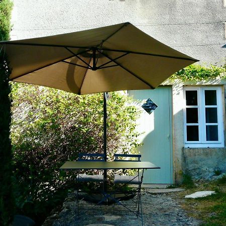 Dormir Au Pressoir Montagnieu (Ain) Exterior foto